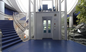 ⑥ E 世界の海ゾーン2（6階）・ ⑦ 展望ホール（7階） → ⑤ キッズランド（5階） エレベーター